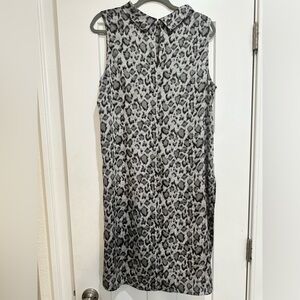 Vince Camuto Ladies Cowneck Animal Print long top with side slit. NWT Size L